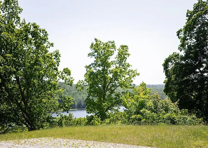 Jaervevaatega דירה *